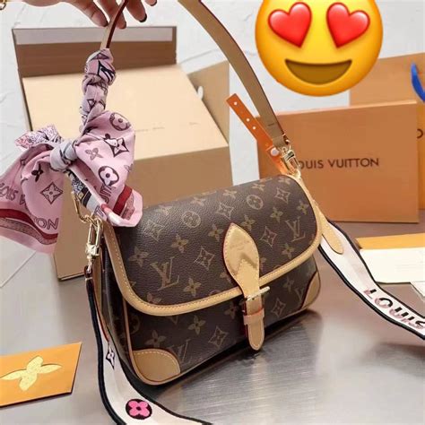 Products by Louis Vuitton: Diane